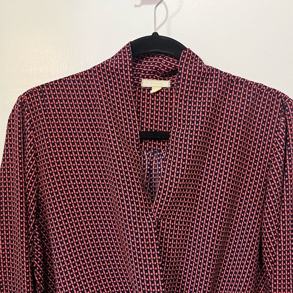 Pleione Patterned Blouse – P2P ~ 22” – (L) - Picture 3 of 5